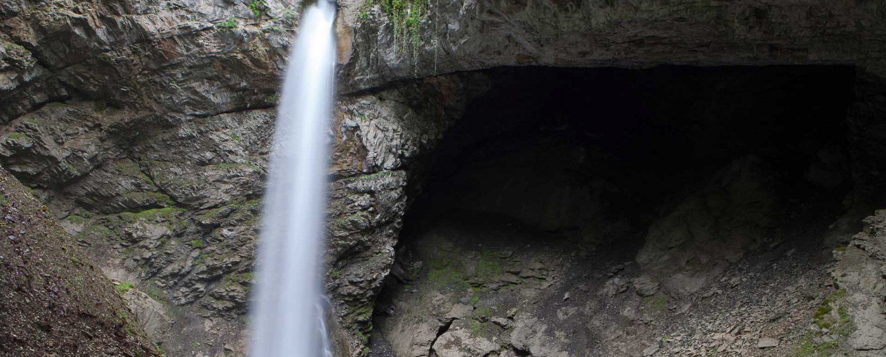 grotte et cascade de seythenex