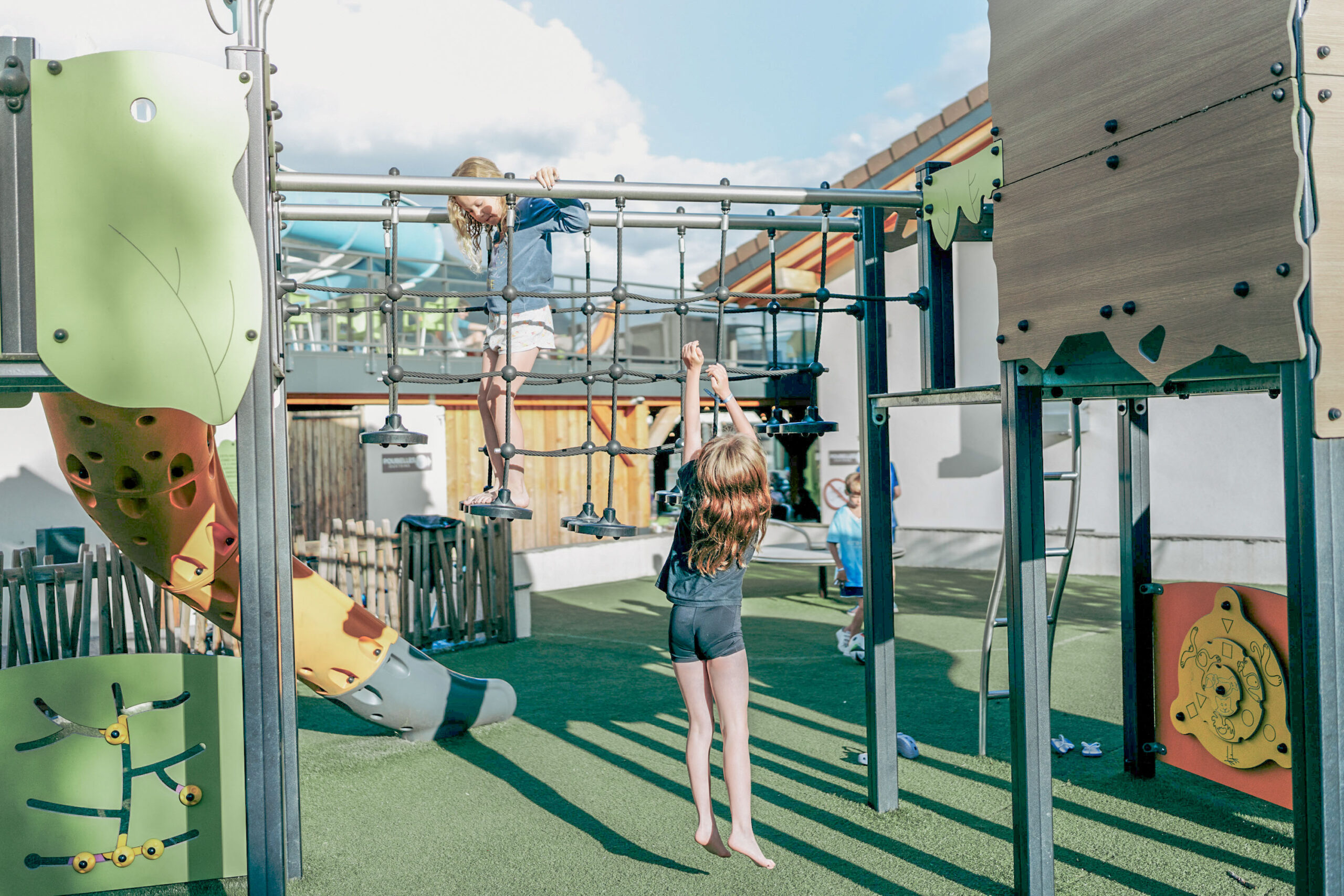 activités pour les enfants en vacances en famille proche d'Annecy