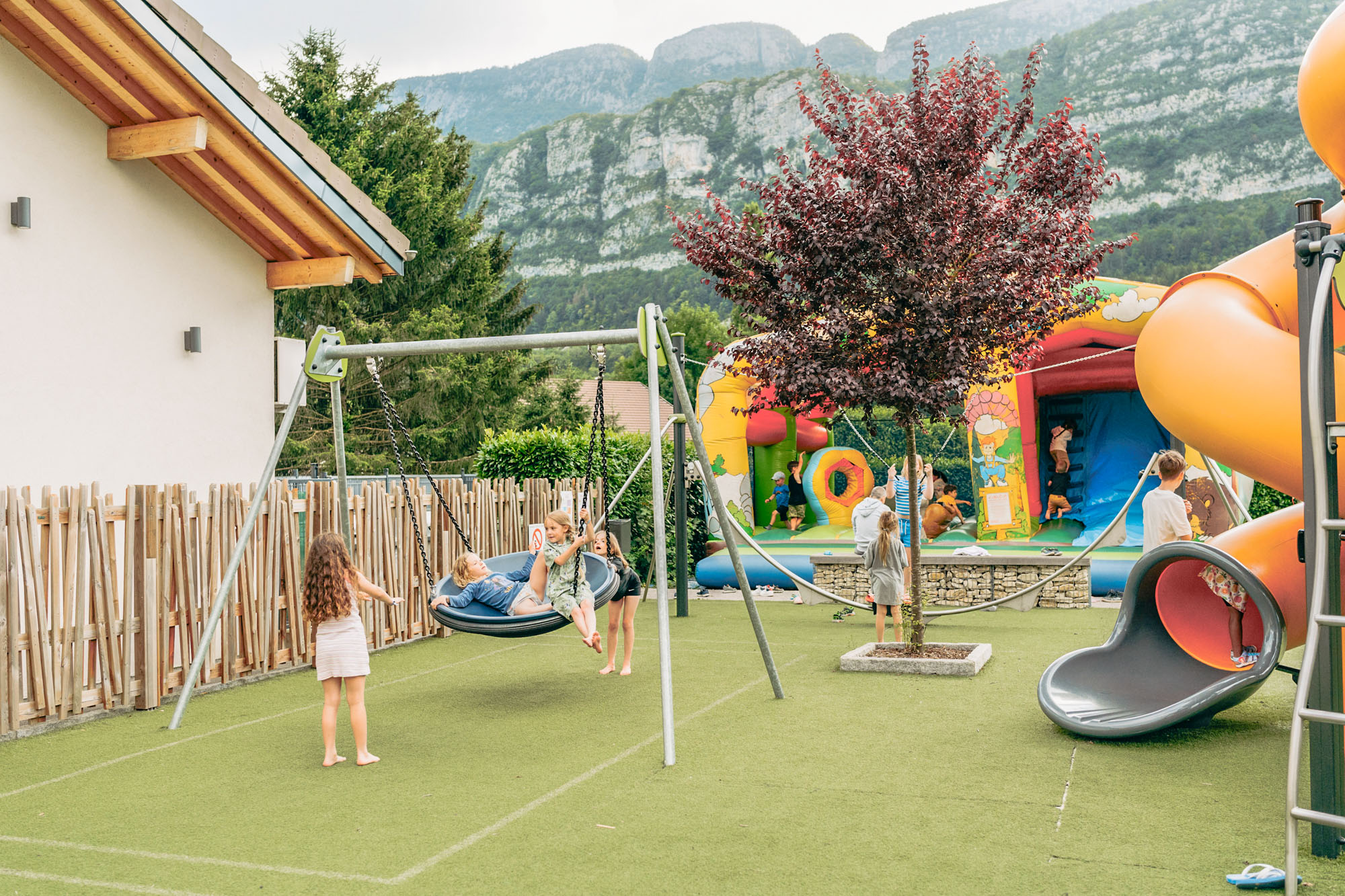 jeux pour les enfants au camping au lac d'Annecy
